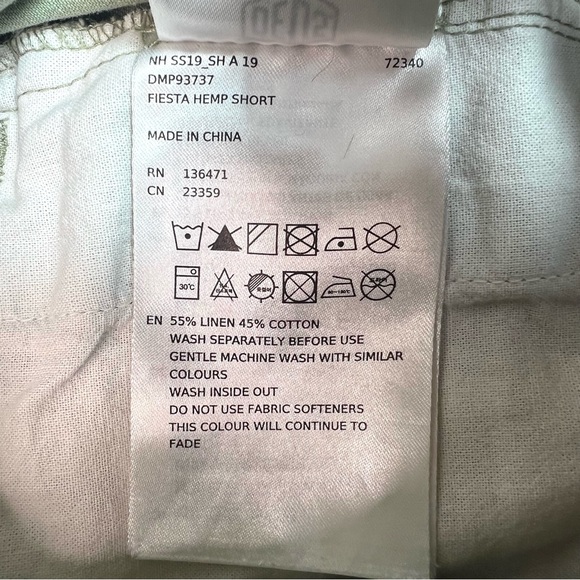 Deus Ex Machina Shorts (3) pairs Size Small and Medium - Picture 12 of 16